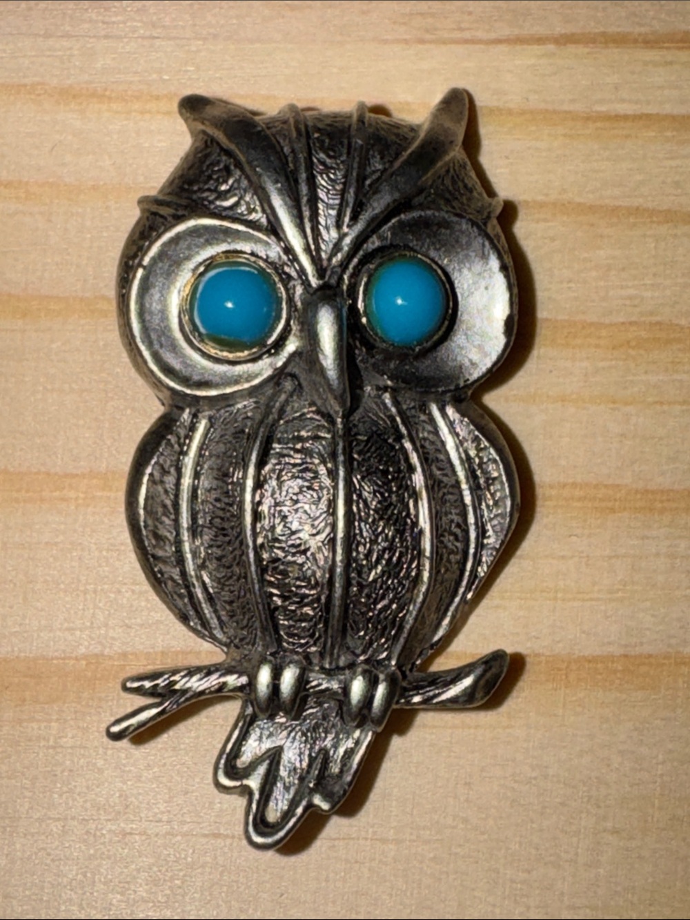 JJ Jonette Vintage Faux Turquoise-Eyed Silver Owl Pewter brooch